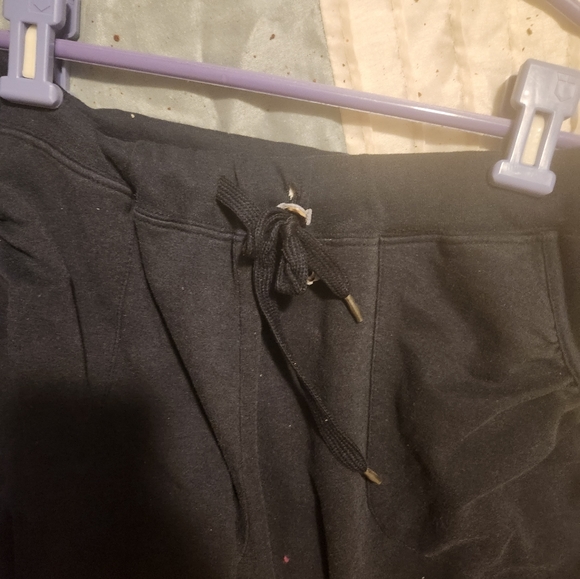 * Large Navy Blue Sweat Capris - Picture 2 of 3